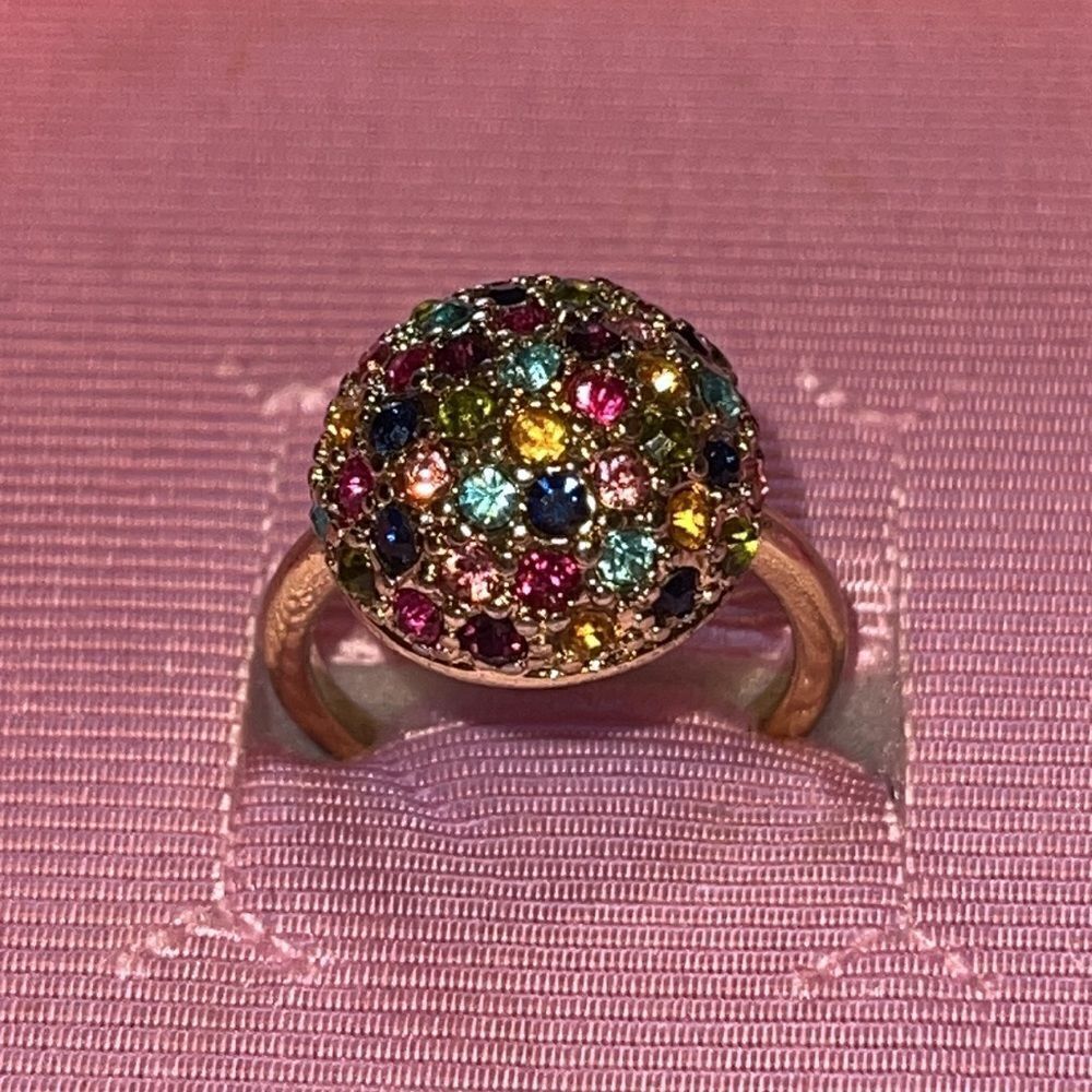 NWOT gold tone round multi colour rhinestone ring US size 6.5